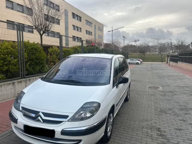 Citroën C8