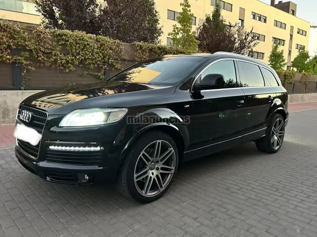 AUDI Q7