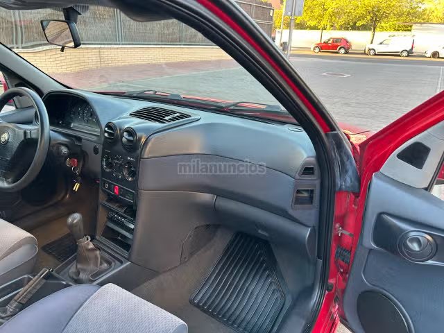 Alfa Romeo 145