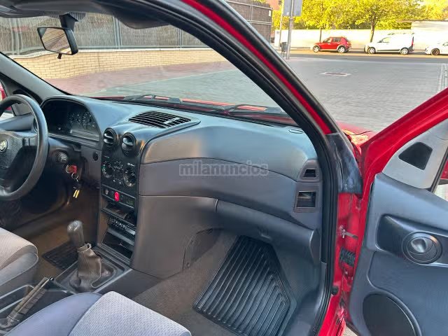 Alfa Romeo 145