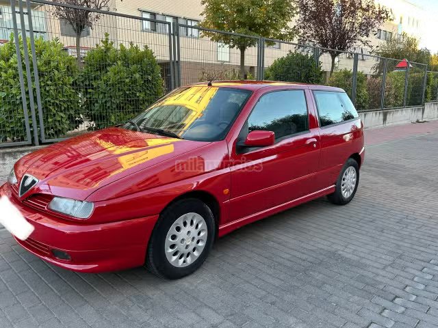 Alfa Romeo 145